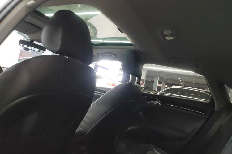 Used Audi A3 2020 Limousine 35 TFSI Fashion Edition China VI Emission Standard Headliner