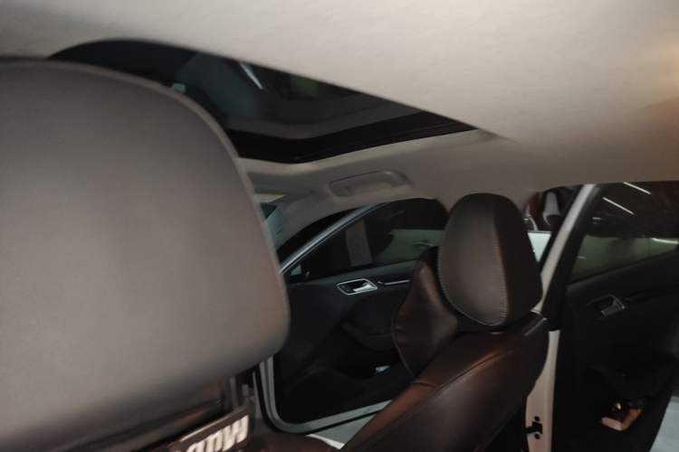 Used Audi A3 2020 Sportback 35 TFSI Fashion Edition China VI Emission Standard Headliner
