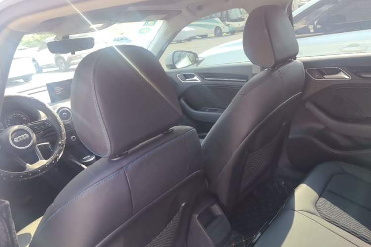 Used Audi A3 2020 Sportback 35 TFSI Fashion Edition China VI Emission Standard Headliner