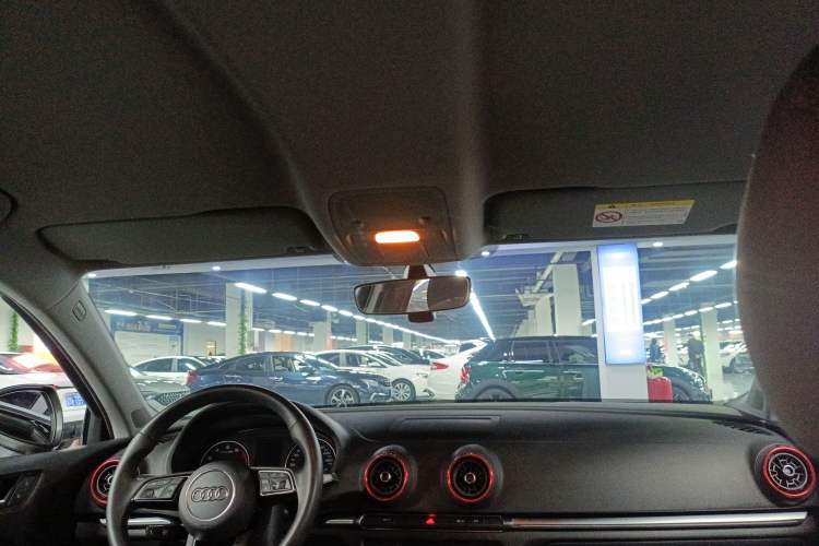 Used Audi A3 2020 Limousine 35 TFSI Ambition China VI Headliner