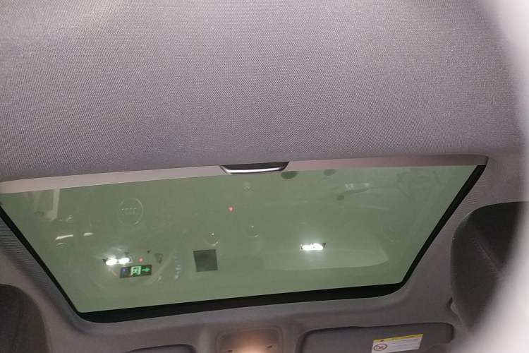 Used Audi A3 2020 Restyled Sportback 35 TFSI Entry-Level China VI Emission Standard Headliner