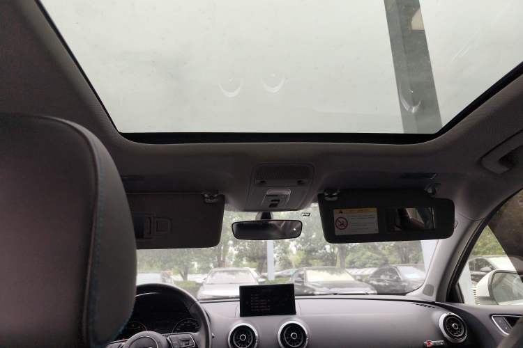 Used Audi A3 2020 Limousine 35 TFSI Fashion Edition China VI Emission Standard Headliner