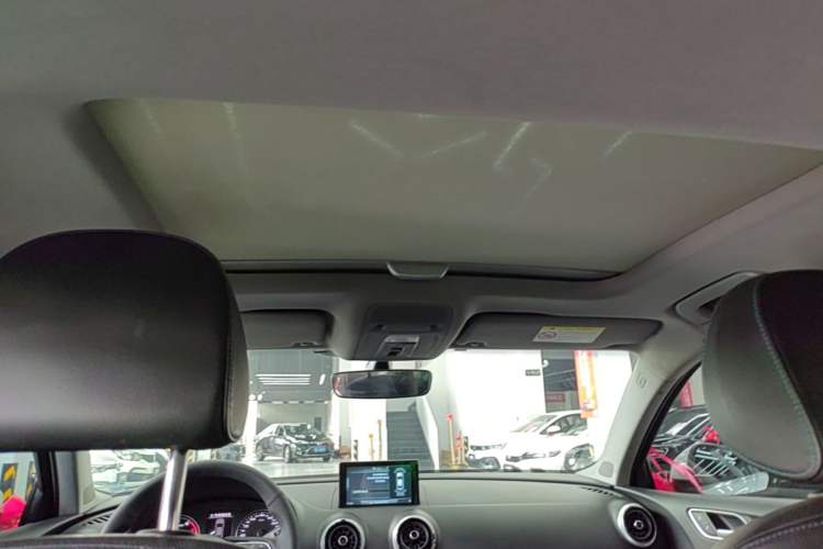 Used Audi A3 2020 Limousine 35 TFSI Fashion Edition China VI Emission Standard Headliner