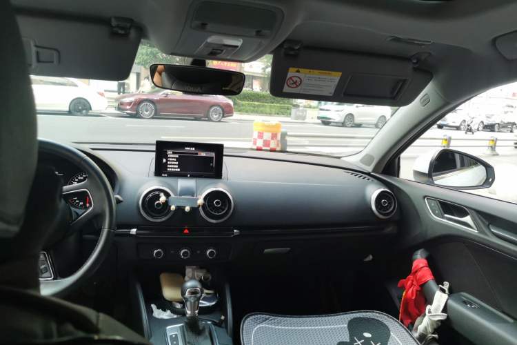 Used Audi A3 2020 Limousine 35 TFSI Fashion Edition China VI Emission Standard Headliner