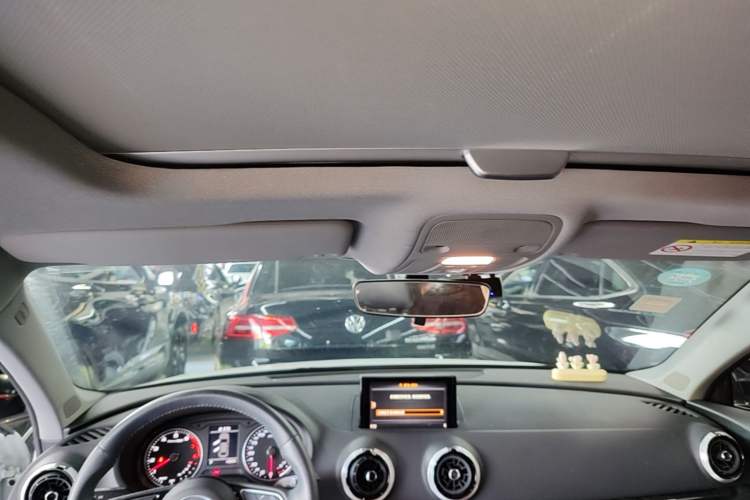 Used Audi A3 2020 Limousine 35 TFSI Fashion Edition China VI Emission Standard Headliner