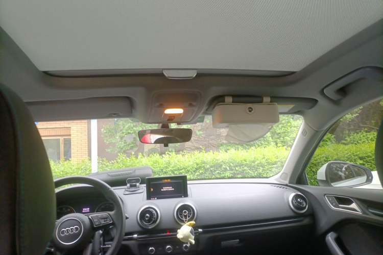 Used Audi A3 2020 Sportback 35 TFSI Fashion Edition China VI Emission Standard Headliner