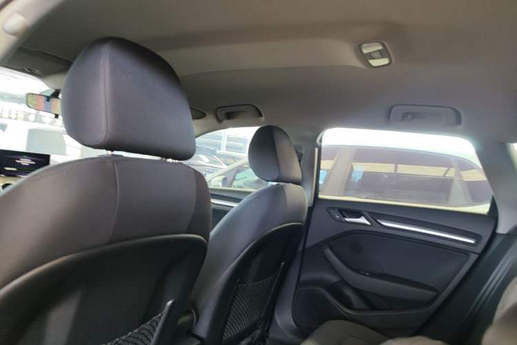 Used Audi A3 2020 Sportback 35 TFSI Ambition China VI Headliner