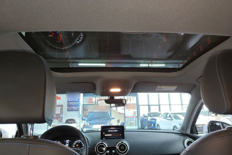 Used Audi A3 2020 Limousine 35 TFSI Fashion Edition China VI Emission Standard Headliner