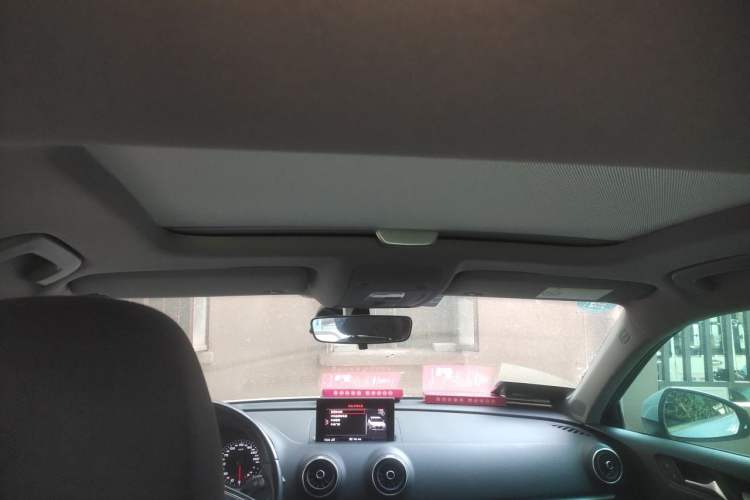 Used Audi A3 2020 Restyled Sportback 35 TFSI Entry-Level China VI Emission Standard Headliner