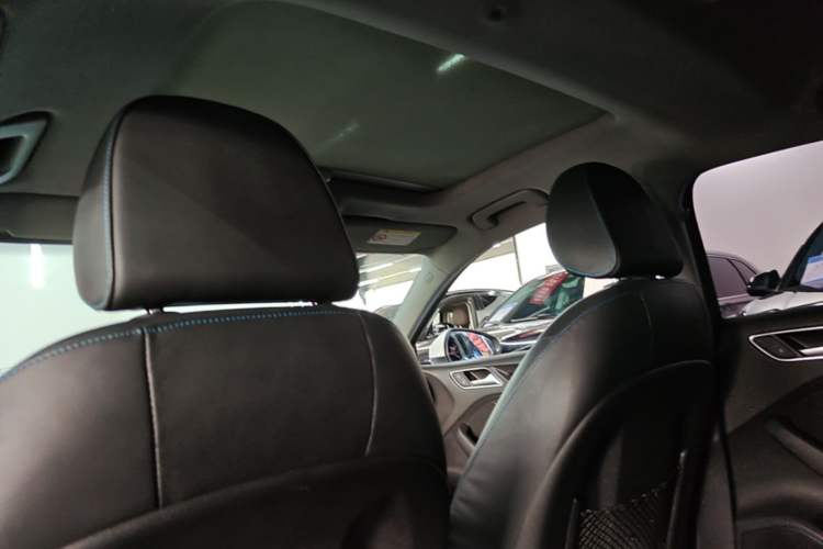 Used Audi A3 2020 Limousine 35 TFSI Fashion Edition China VI Emission Standard Headliner