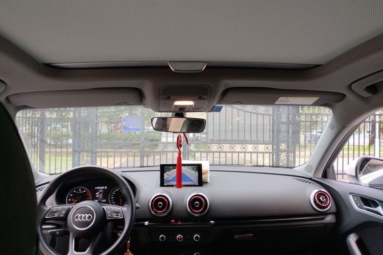 Used Audi A3 2020 Sportback 35 TFSI Fashion Edition China VI Emission Standard Headliner