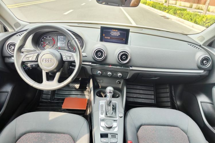 Used Audi A3 2020 Sportback 35 TFSI Ambition China VI Interior 1