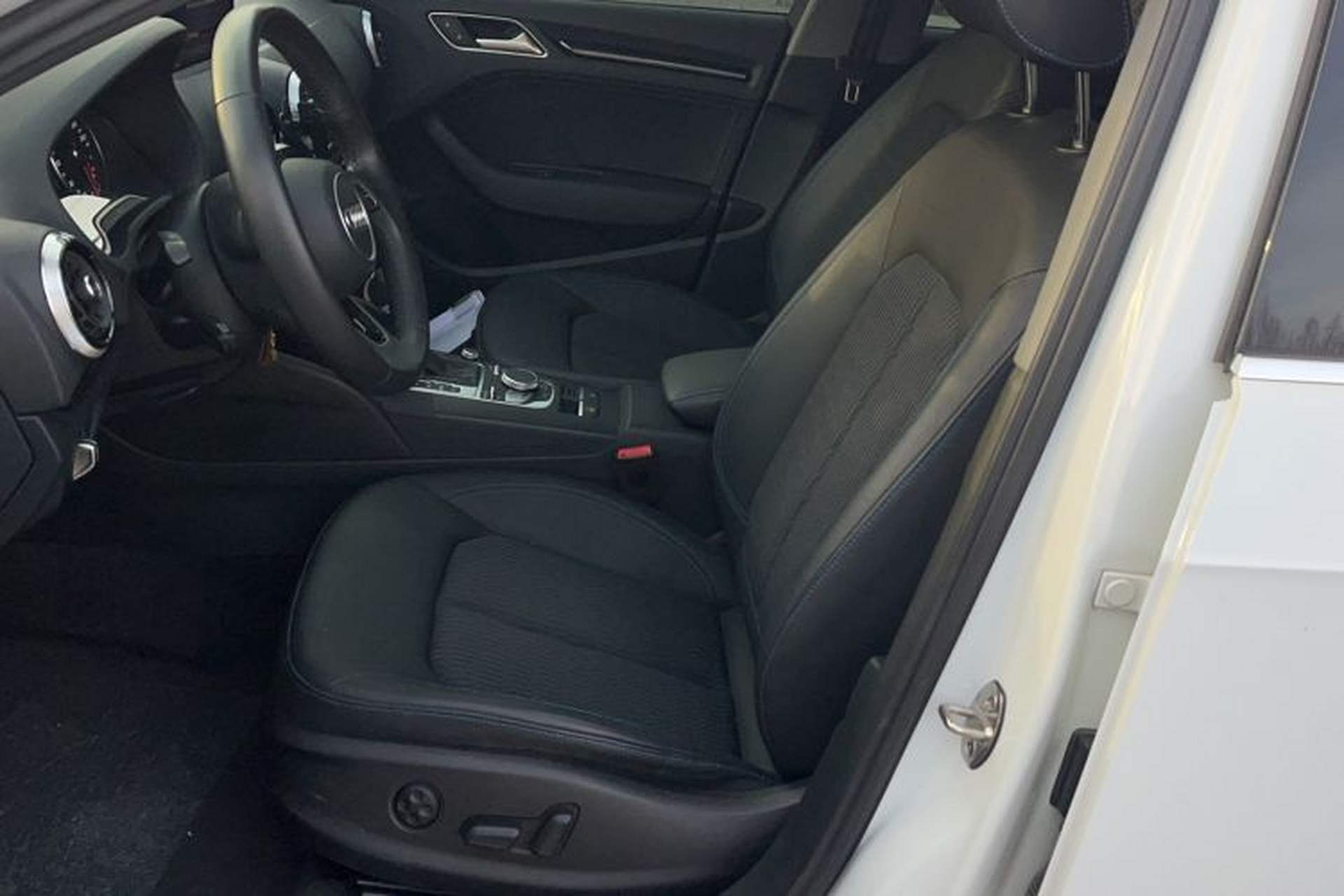 Used Audi A3 2020 Sportback 35 TFSI Fashion Edition China VI Emission Standard Interior 1