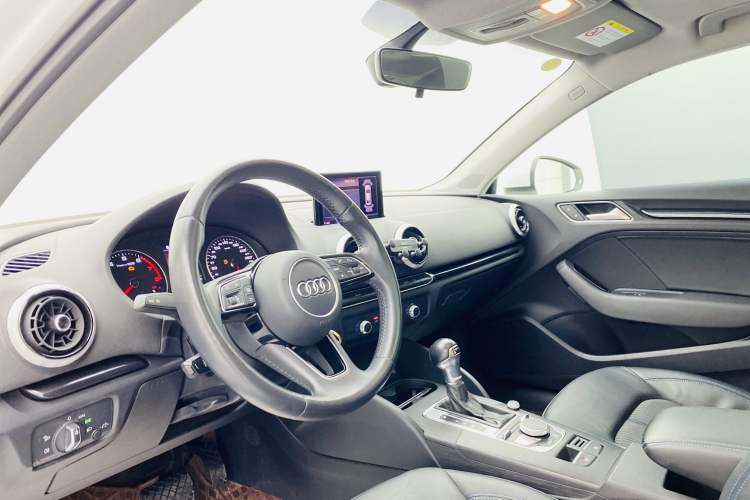 Used Audi A3 2020 Limousine 35 TFSI Fashion Edition China VI Emission Standard Interior 1