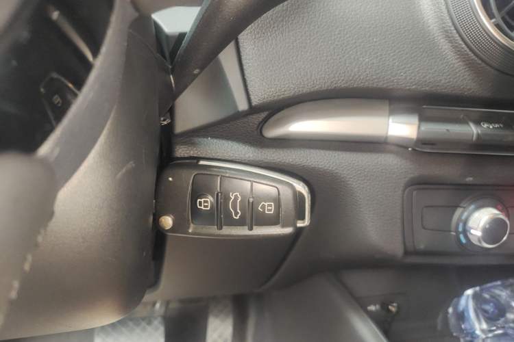 Used Audi A3 2020 Restyled Sportback 35 TFSI Entry-Level China VI Emission Standard Interior 1