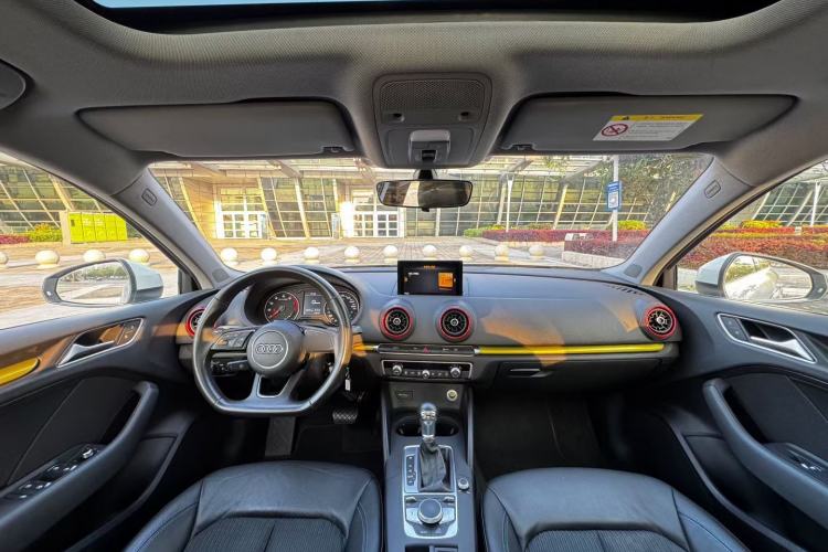 Used Audi A3 2020 Limousine 35 TFSI Fashion Edition China VI Emission Standard Interior 1
