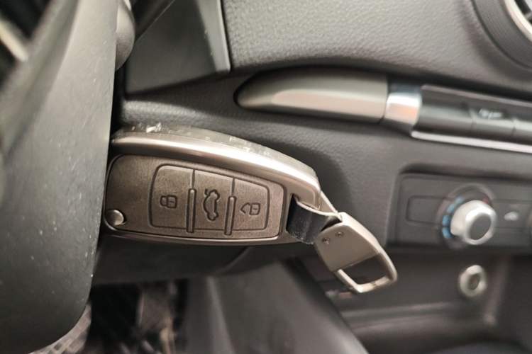 Used Audi A3 2020 Restyled Sportback 35 TFSI Entry-Level China VI Emission Standard Interior 1