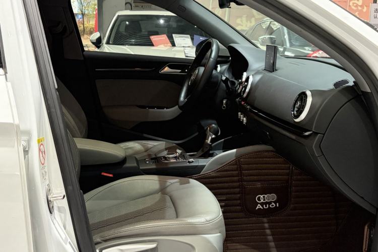 Used Audi A3 2020 Limousine 35 TFSI Fashion Edition China VI Emission Standard Interior 11