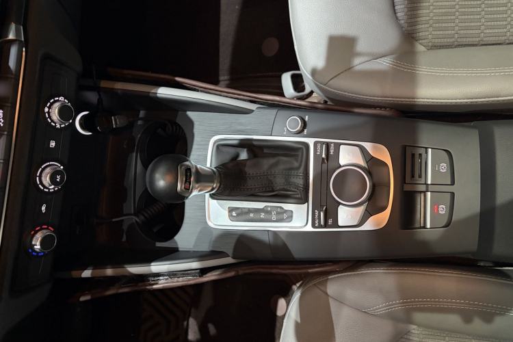 Used Audi A3 2020 Limousine 35 TFSI Fashion Edition China VI Emission Standard Interior 14