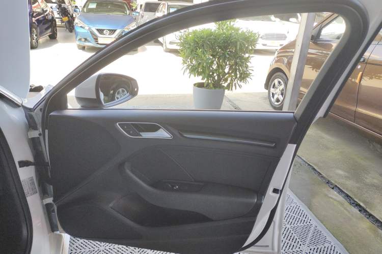 Used Audi A3 2020 Sportback 35 TFSI Fashion Edition China VI Emission Standard Interior 2