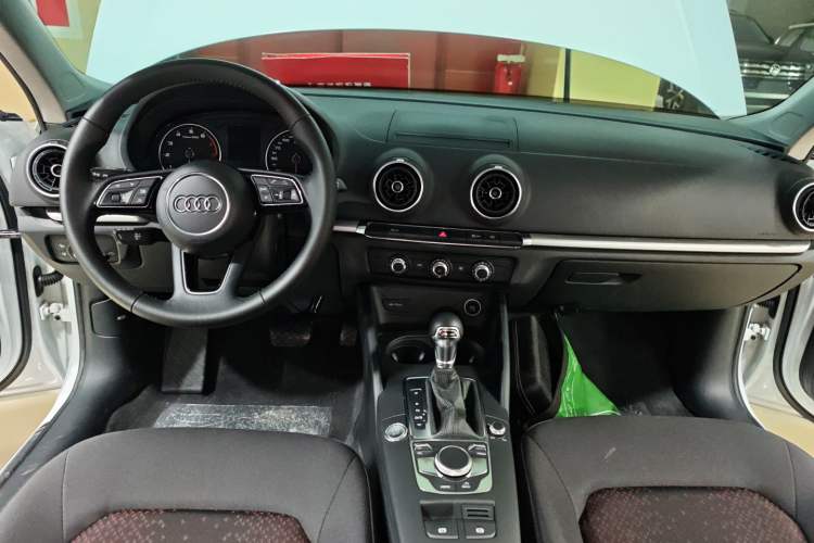 Used Audi A3 2020 Restyled Sportback 35 TFSI Entry-Level China VI Emission Standard Interior 2