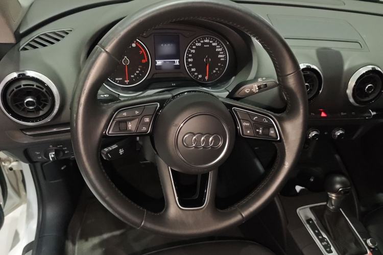 Used Audi A3 2020 Limousine 35 TFSI Fashion Edition China VI Emission Standard Interior 2