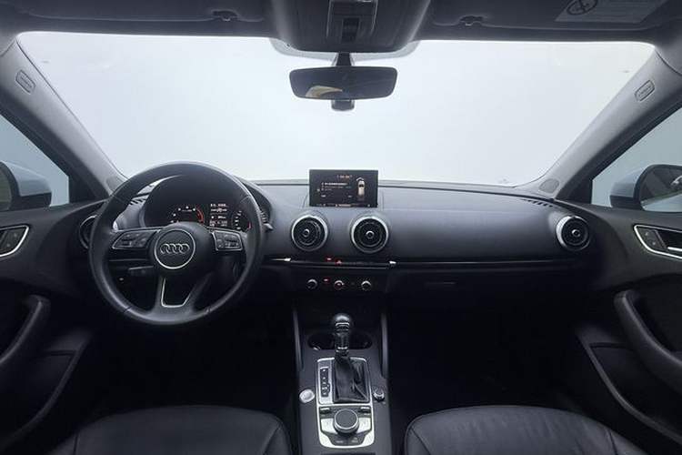 Used Audi A3 2020 Sportback 35 TFSI Fashion Edition China VI Emission Standard Interior 2