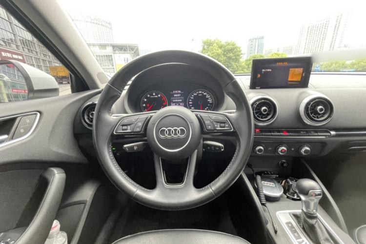 Used Audi A3 2020 Limousine 35 TFSI Fashion Edition China VI Emission Standard Interior 2