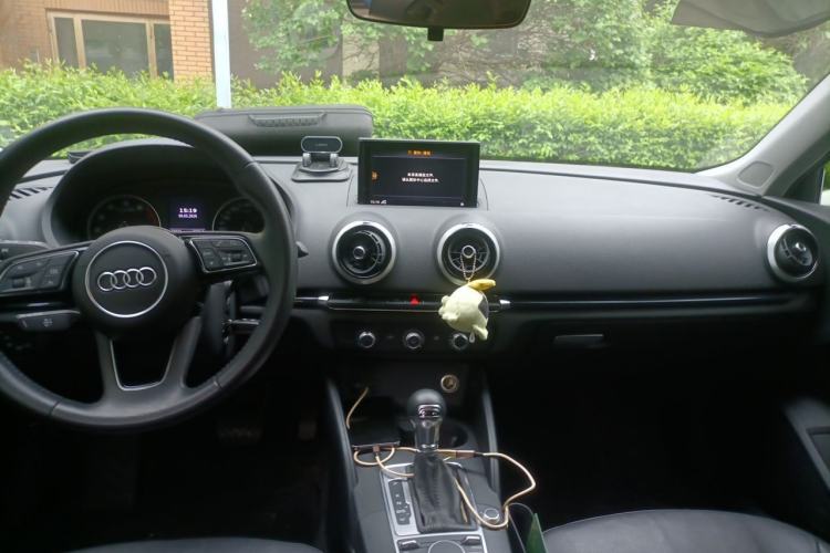 Used Audi A3 2020 Sportback 35 TFSI Fashion Edition China VI Emission Standard Interior 2