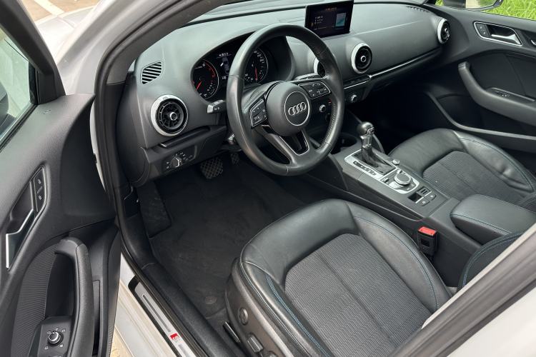Used Audi A3 2020 Limousine 35 TFSI Fashion Edition China VI Emission Standard Interior 2