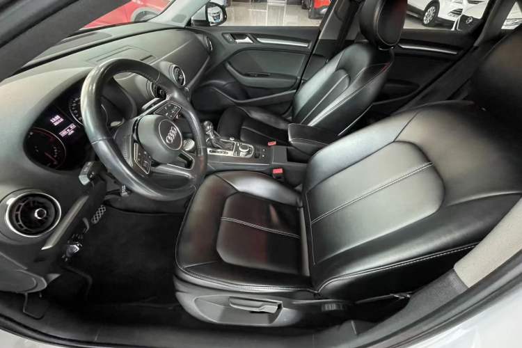 Used Audi A3 2020 Limousine 35 TFSI Ambition China VI Interior 2