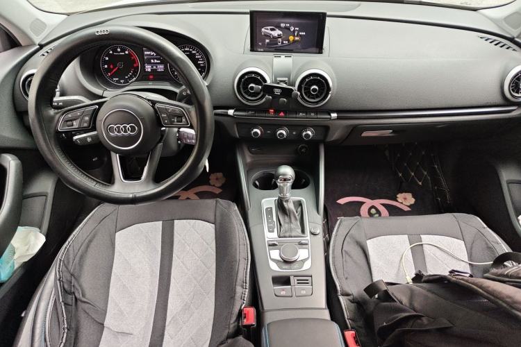 Used Audi A3 2020 Limousine 35 TFSI Fashion Edition China VI Emission Standard Interior 2