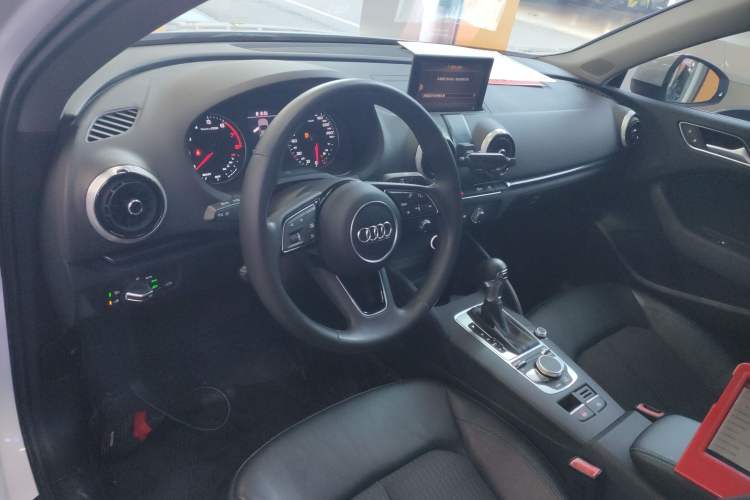 Used Audi A3 2020 Limousine 35 TFSI Fashion Edition China VI Emission Standard Interior 2