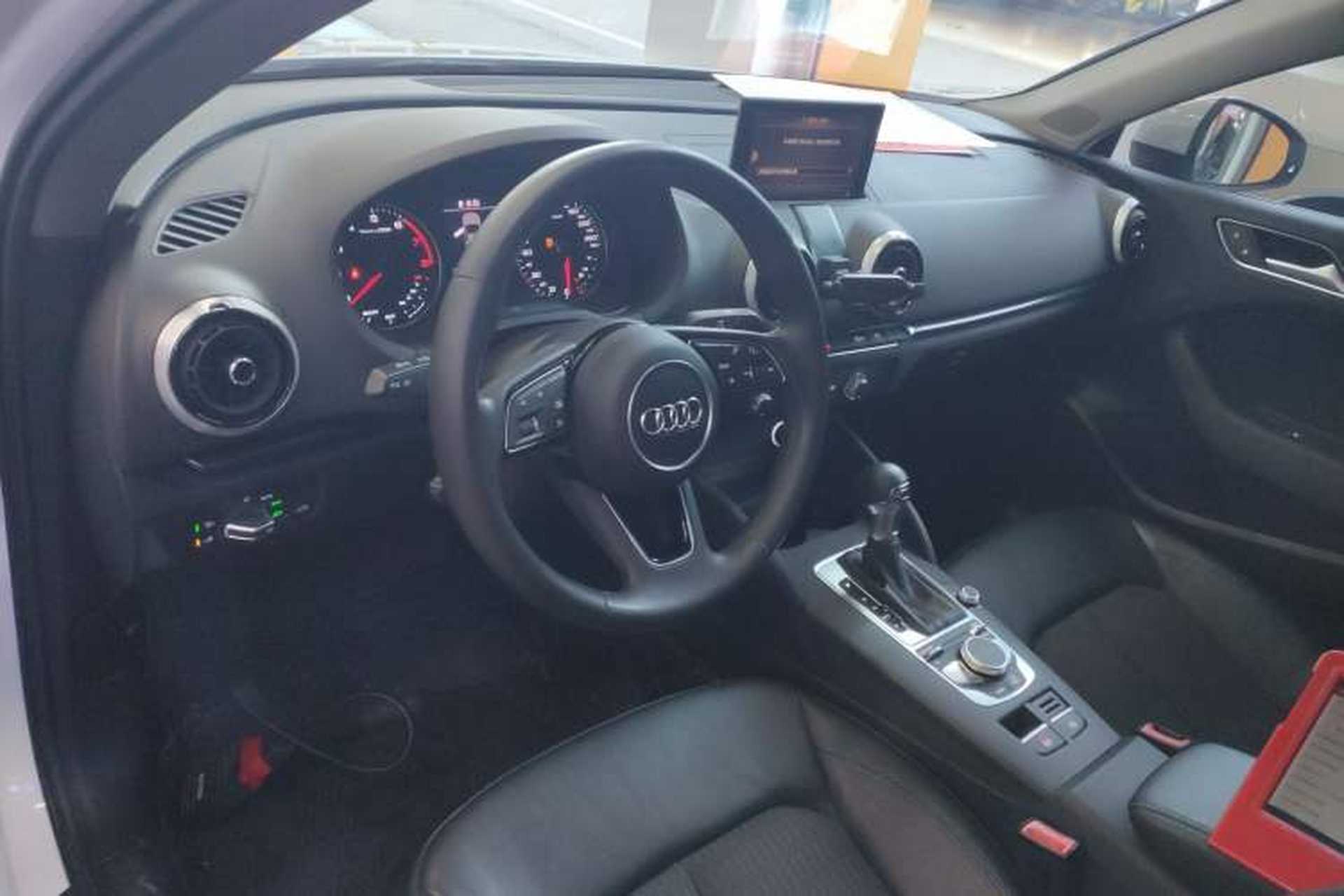 Used Audi A3 2020 Limousine 35 TFSI Fashion Edition China VI Emission Standard Interior 2