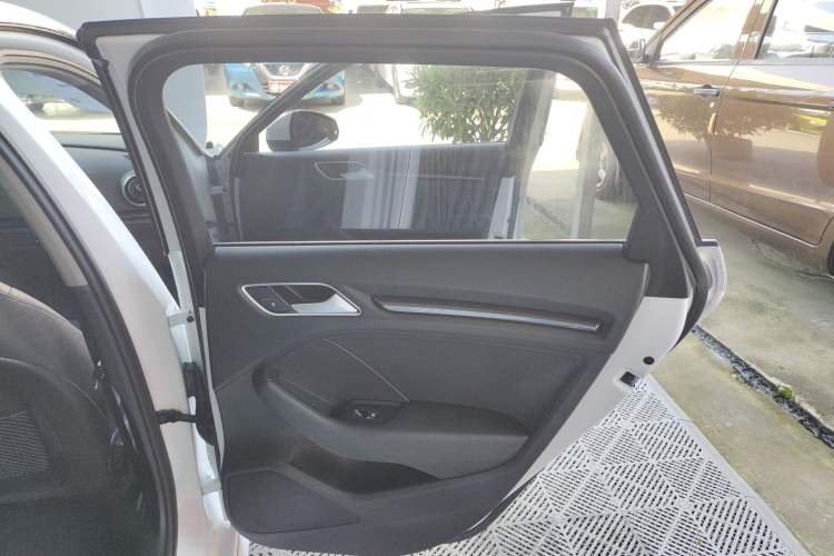 Used Audi A3 2020 Sportback 35 TFSI Fashion Edition China VI Emission Standard Interior 3