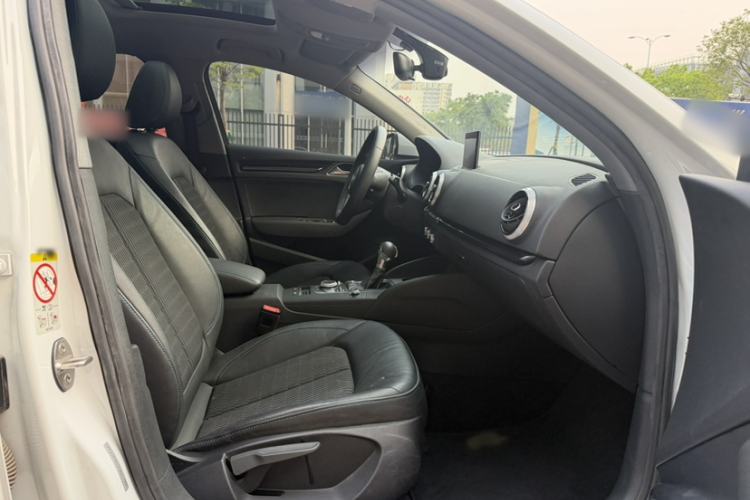 Used Audi A3 2020 Limousine 35 TFSI Fashion Edition China VI Emission Standard Interior 3