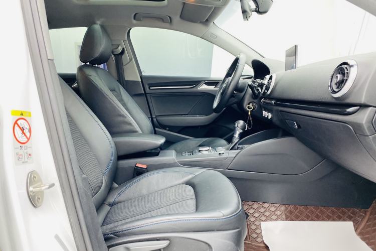 Used Audi A3 2020 Limousine 35 TFSI Fashion Edition China VI Emission Standard Interior 3