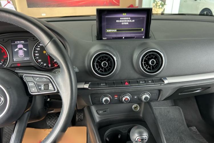 Used Audi A3 2020 Restyled Sportback 35 TFSI Entry-Level China VI Emission Standard Interior 3