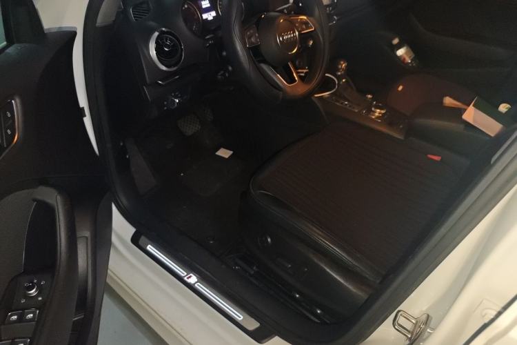 Used Audi A3 2020 Limousine 35 TFSI Fashion Edition China VI Emission Standard Interior 3