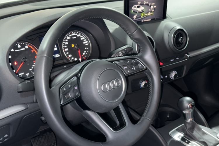 Used Audi A3 2020 Restyled Sportback 35 TFSI Entry-Level China VI Emission Standard Interior 4