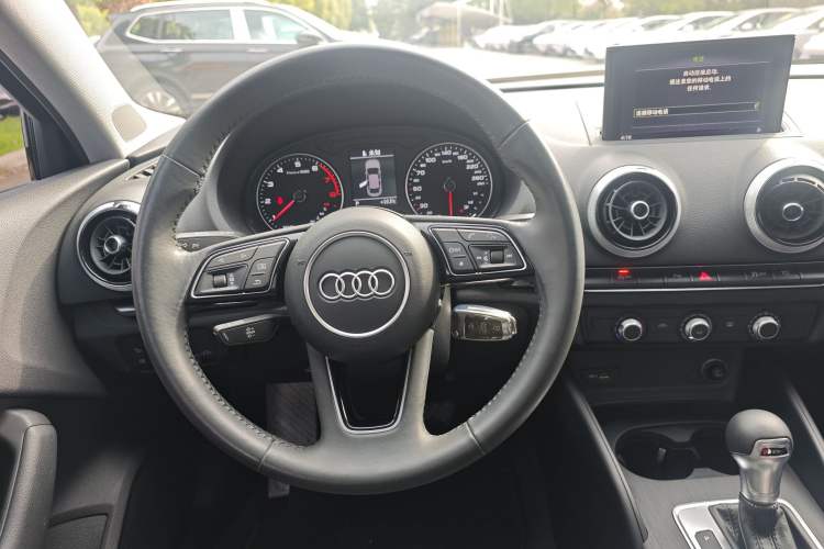 Used Audi A3 2020 Limousine 35 TFSI Fashion Edition China VI Emission Standard Interior 4