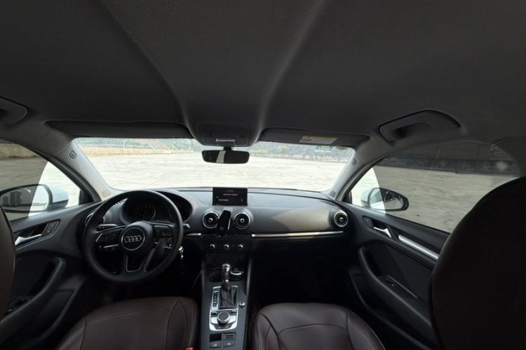 Used Audi A3 2020 Limousine 35 TFSI Ambition China VI Interior 4