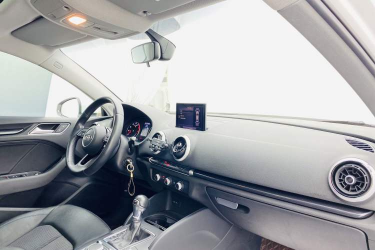 Used Audi A3 2020 Limousine 35 TFSI Fashion Edition China VI Emission Standard Interior 4