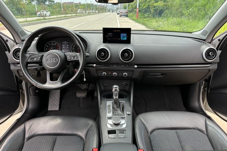 Used Audi A3 2020 Limousine 35 TFSI Fashion Edition China VI Emission Standard Interior 4