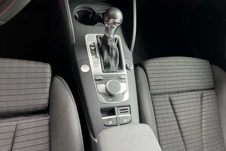 Used Audi A3 2020 Limousine 35 TFSI Sporty Version China VI Interior 4
