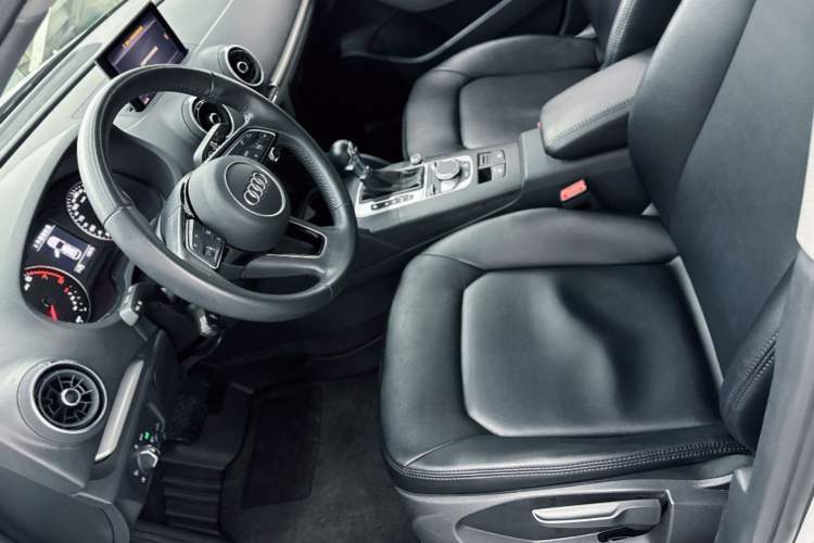 Used Audi A3 2020 Restyled Sportback 35 TFSI Entry-Level China VI Emission Standard Interior 5