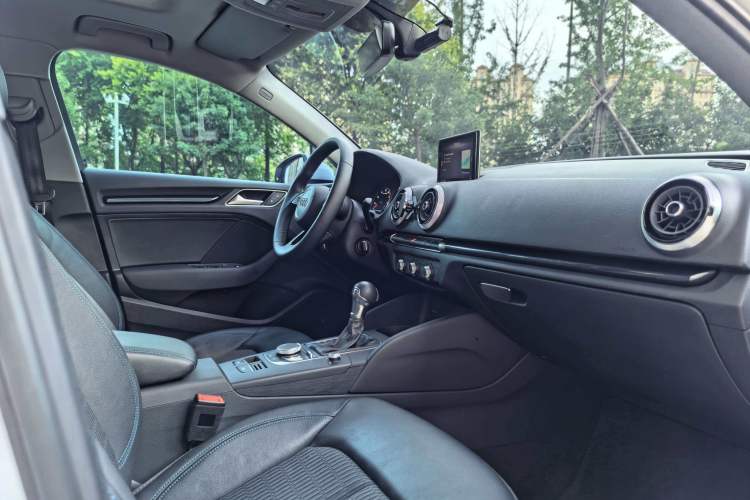 Used Audi A3 2020 Limousine 35 TFSI Fashion Edition China VI Emission Standard Interior 5