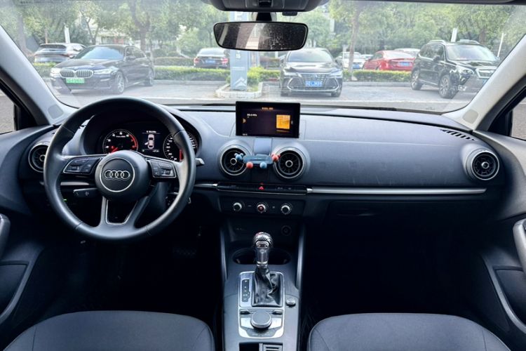 Used Audi A3 2020 Restyled Limousine 35 TFSI Ambition Version China VI Interior 5