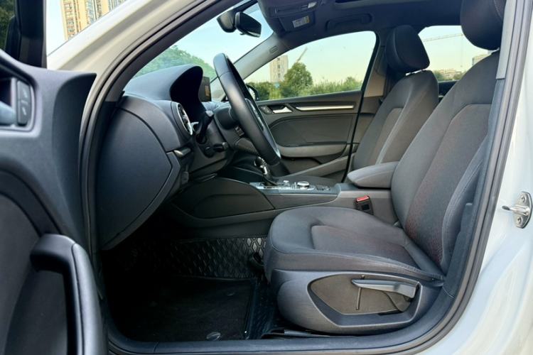 Used Audi A3 2020 Restyled Limousine 35 TFSI Ambition Version China VI Interior 6