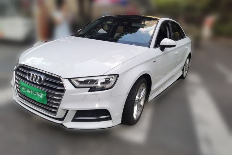 Używany Audi A3 2020 Limousine 35 TFSI Fashion Edition China VI Emission Standard Guazi used car, China used car export, Used car for sale, Used cars, Cheapest cars for sale